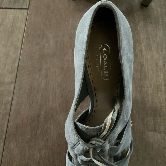 Coach Grey Heels - Picture 4 of 4